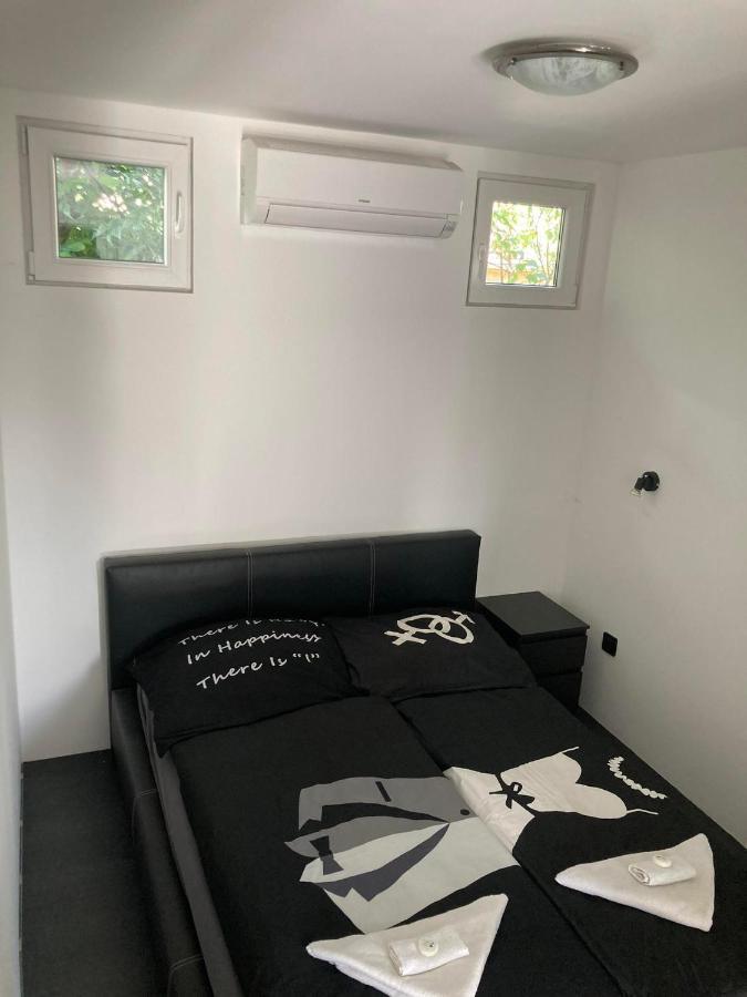 Aparthotel Arany Apartman Cegléd Exterior foto